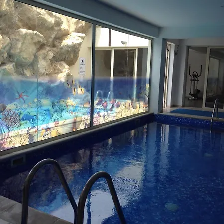 Floor, 2 Bedroom Vanessa D204, Free Wifi, Village View شقة *