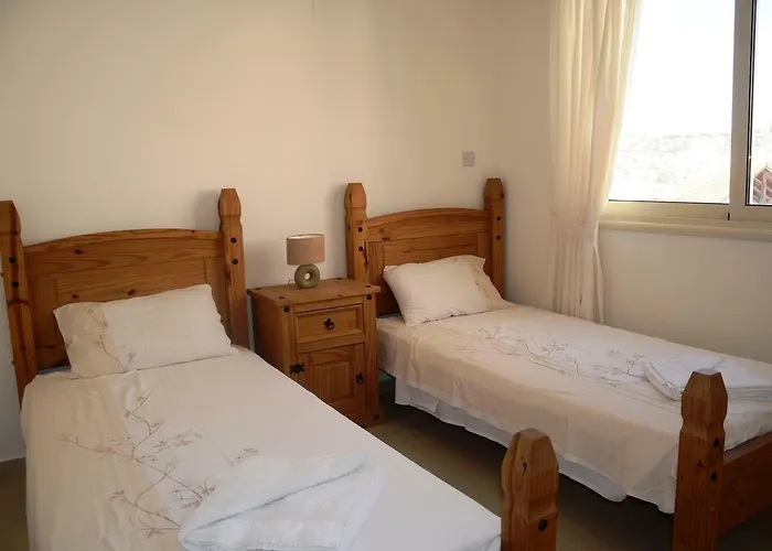 Floor, 2 Bedroom Vanessa D204, Free Wifi, Village View *