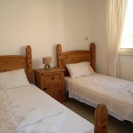 Floor, 2 Bedroom Vanessa D204, Free Wifi, Village View *