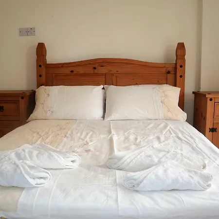 Floor, 2 Bedroom Vanessa D204, Free Wifi, Village View * Peyia