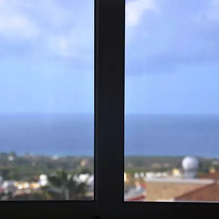 Apartment Floor, 2 Bedroom Vanessa D204, Free Wifi, Village View