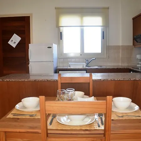 Floor, 2 Bedroom Vanessa D204, Free Wifi, Village View Apartment Peyia