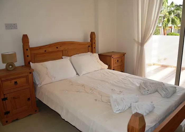 Floor, 2 Bedroom Vanessa D204, Free Wifi, Village View