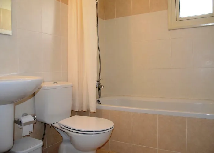 Floor, 2 Bedroom Vanessa D204, Free Wifi, Village View 公寓 *