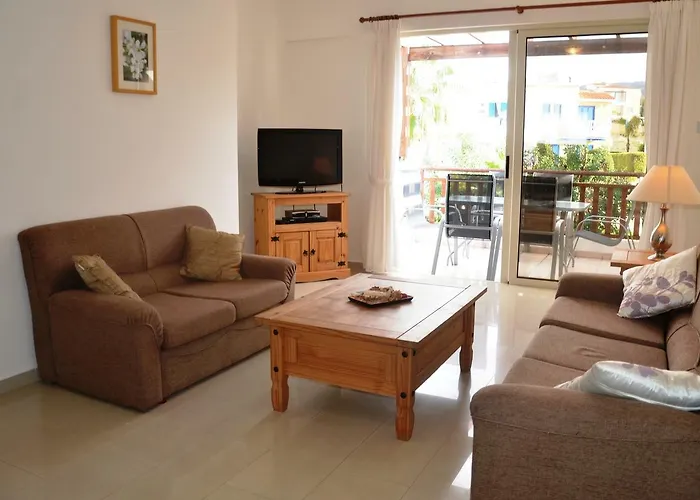 Floor, 2 Bedroom Vanessa D204, Free Wifi, Village View *